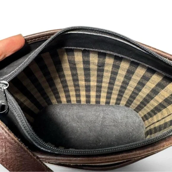 Vintage Brighton Bergson Croc Embossed Leather Bucket Bag Brown Black - Picture 7 of 9